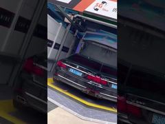 Warmly welcome our client from England come to visit our company !